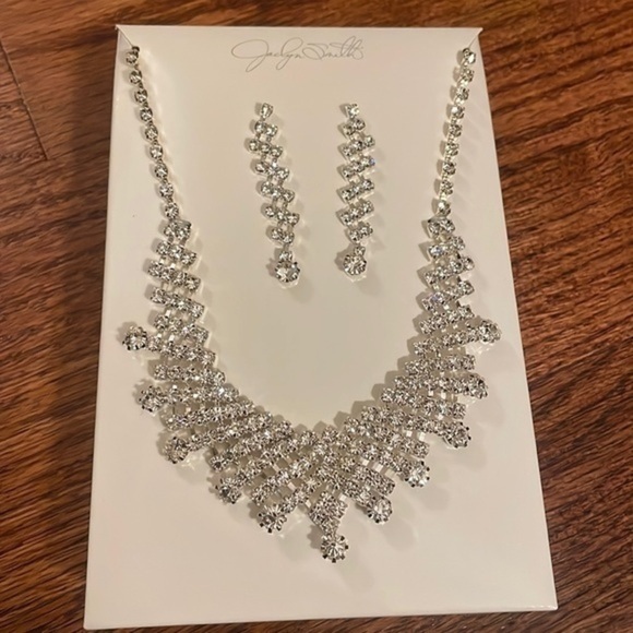 Jaclyn Smith diamond look silver necklace and earrings jewelry Coord set New - Picture 1 of 5
